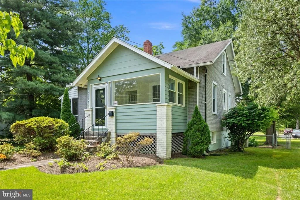 Photo of 4805 CALVERT ROAD