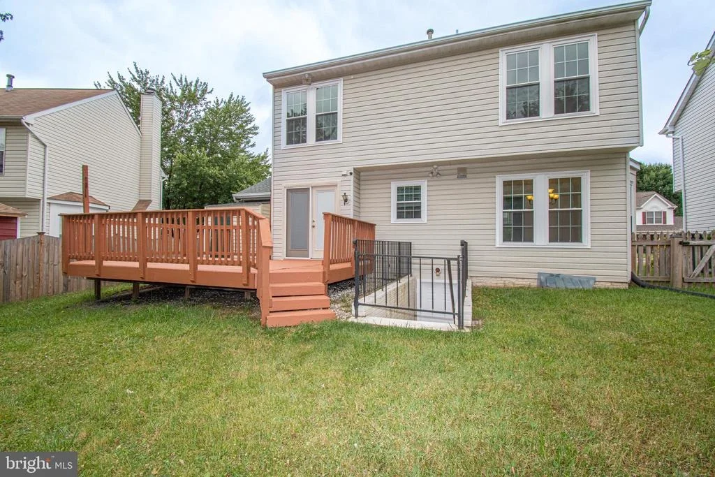 Photo of 1011 CHINABERRY DRIVE