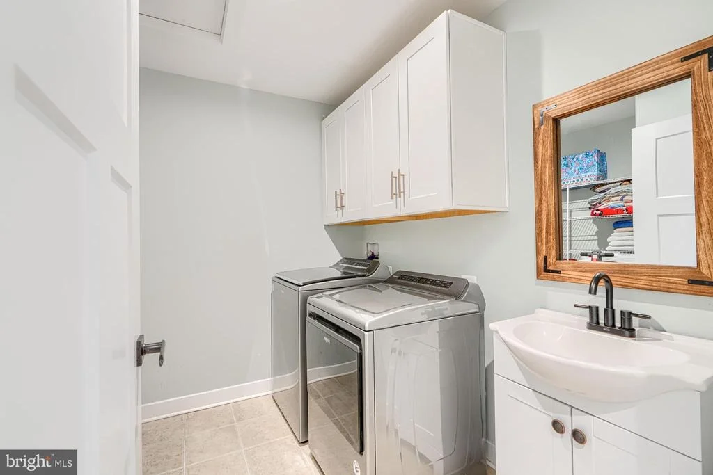 Photo of 2553 HANOVER PIKE