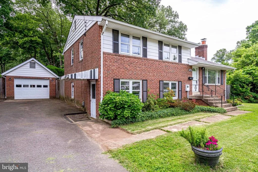 Photo of 4235 SIDEBURN ROAD