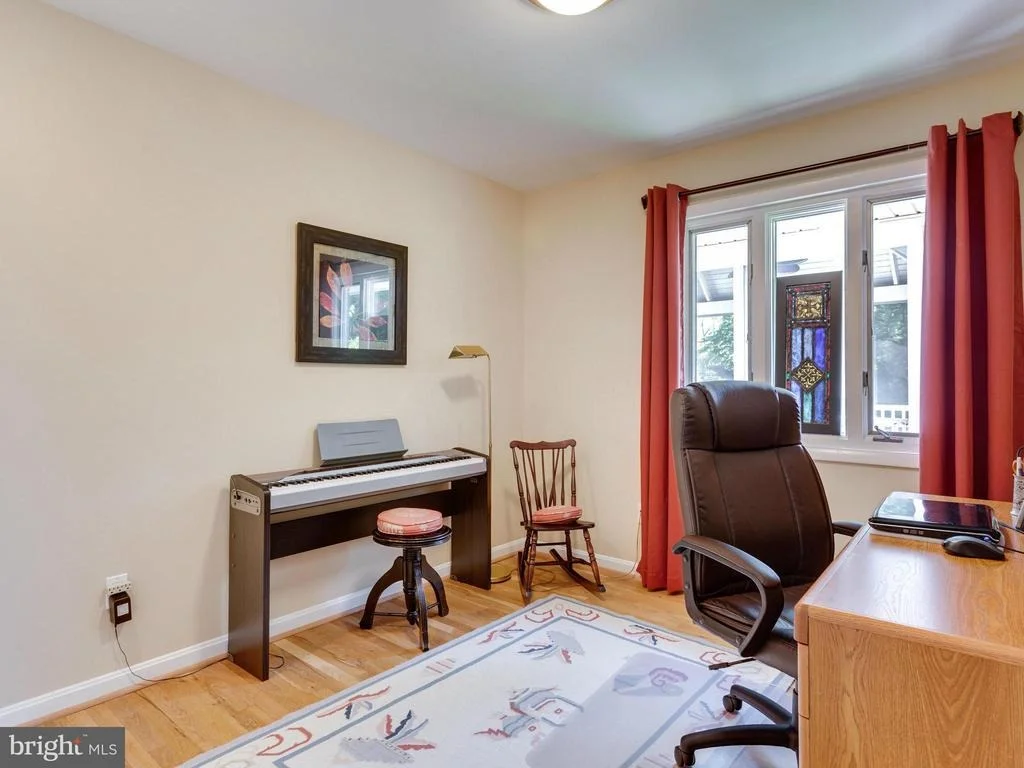 Photo of 1827 DEER DRIVE