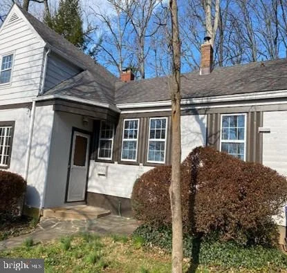 Photo of 6821 BARR ROAD