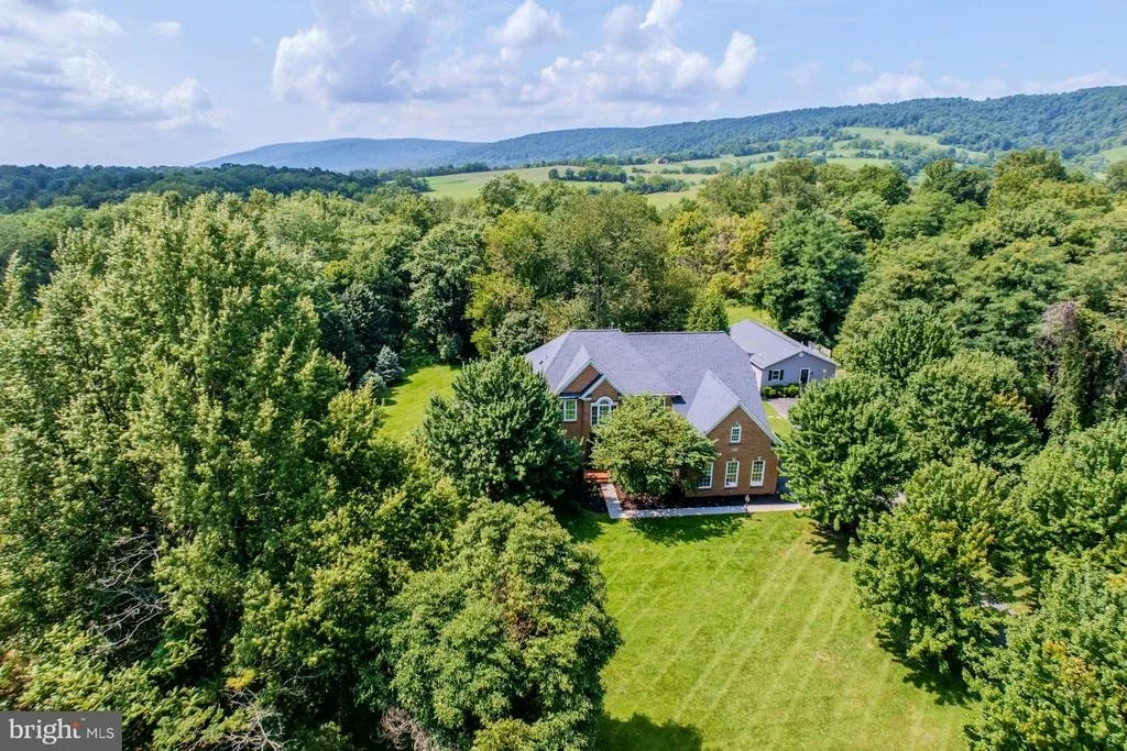 Photo of 17301 ROUNDMONT PLACE