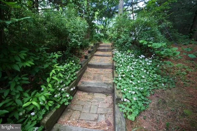 Photo of 1740 FAIRMOUNT ROAD