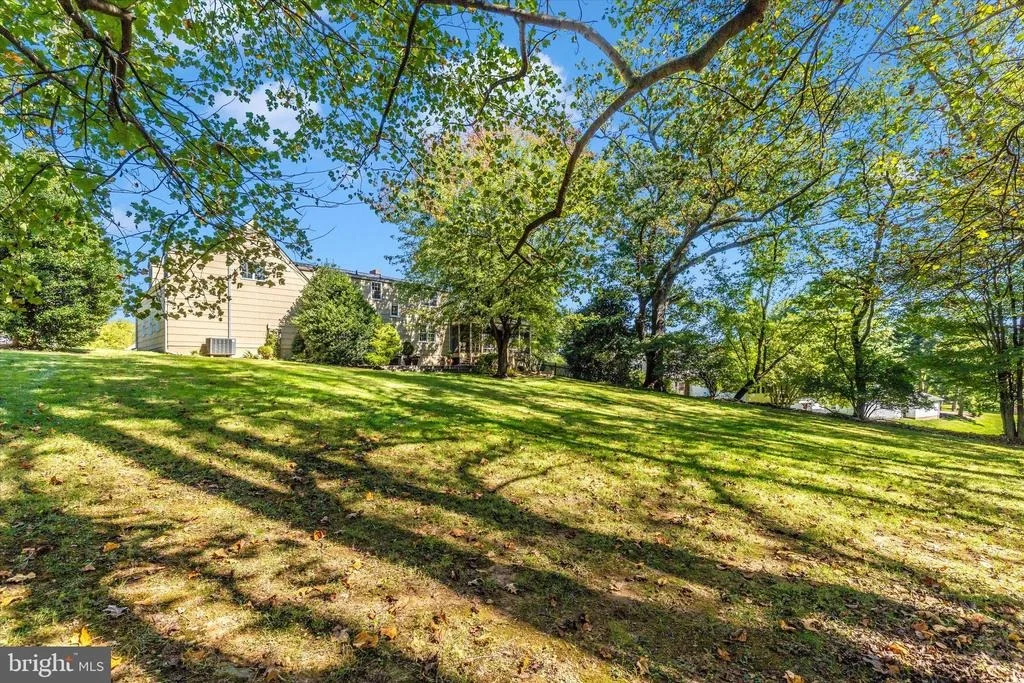 Photo of 5433 SHOOKSTOWN ROAD
