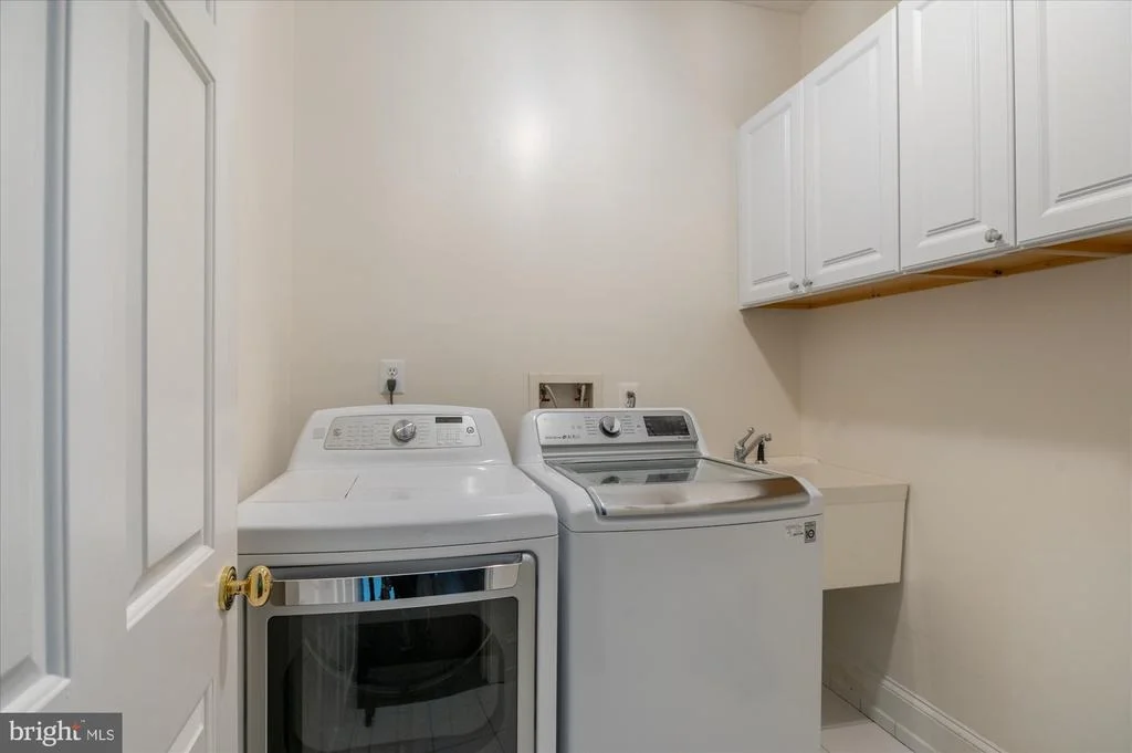 Photo of 4115 40TH PLACE N