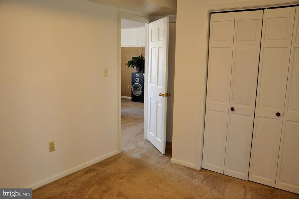 Photo of 1369 OUTER DRIVE