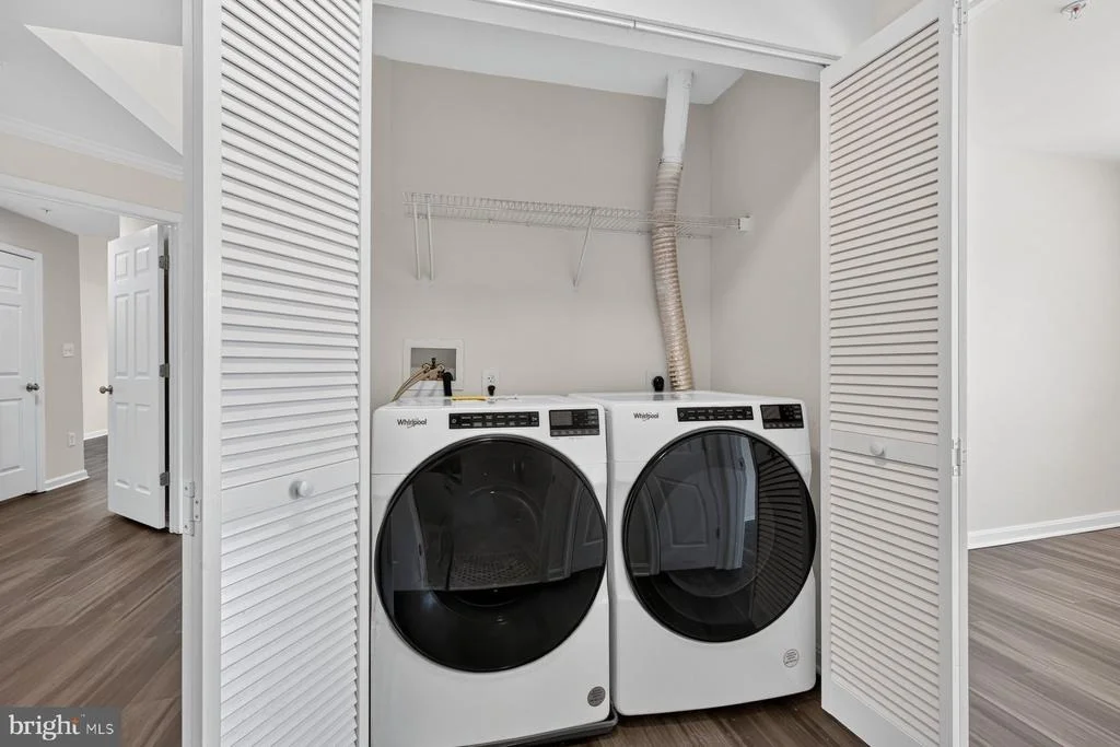 Photo of Unit 3D at 2501 COLERIDGE DRIVE