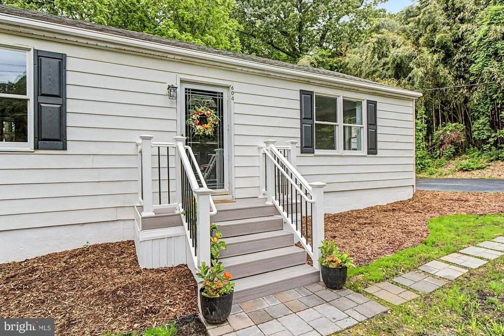 Photo of 604 PROSPECT MILL ROAD