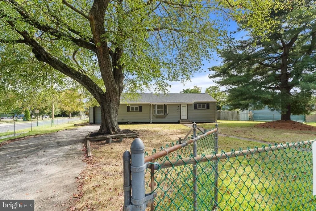 Photo of 4 W GERMANTOWN AVENUE