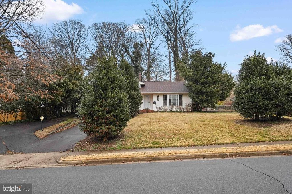 Photo of 7423 EXMORE STREET