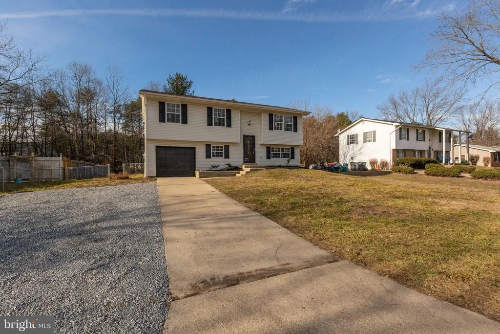 Photo of 708 UNIVERSITY DRIVE