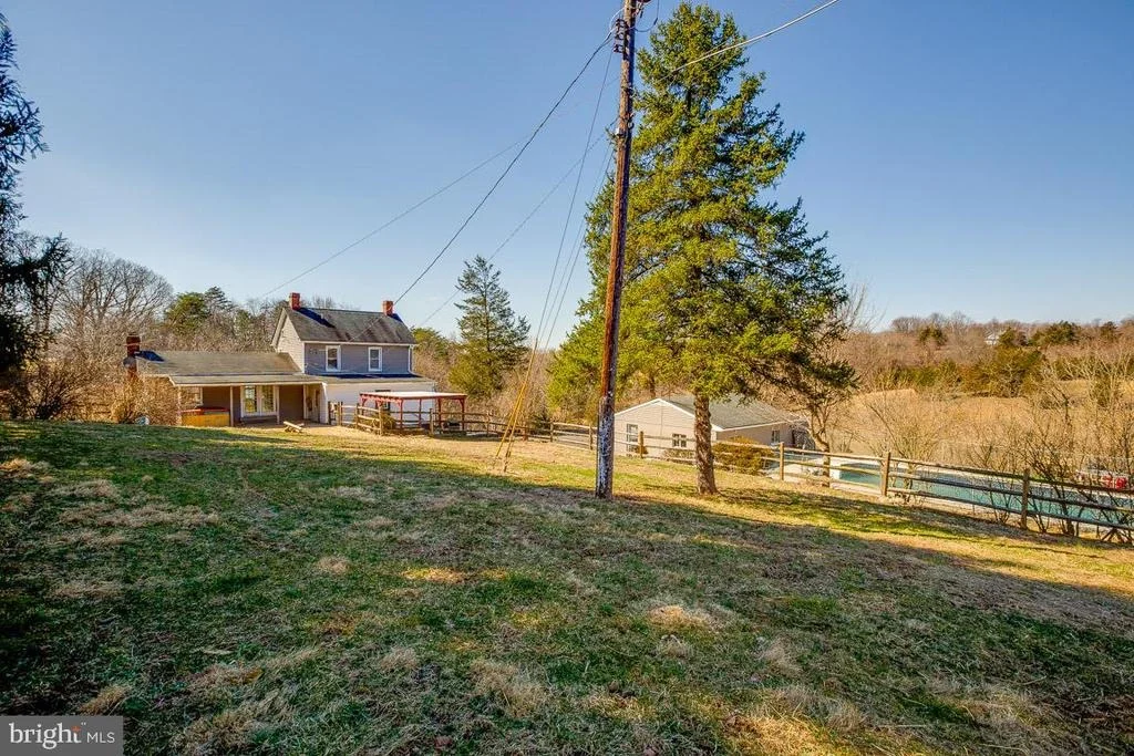Photo of 5431 HINES ROAD