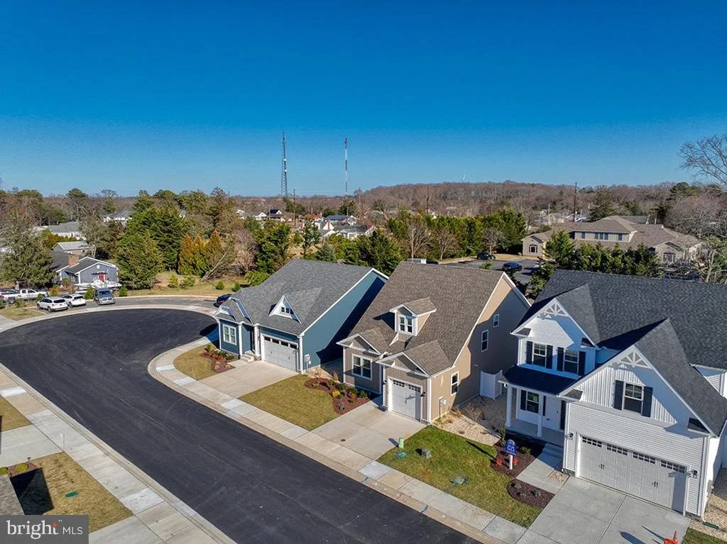 Photo of 33768 CATCHING COVE COURT