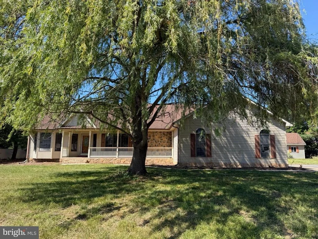 Photo of 37 JOHN ANDREWS DRIVE