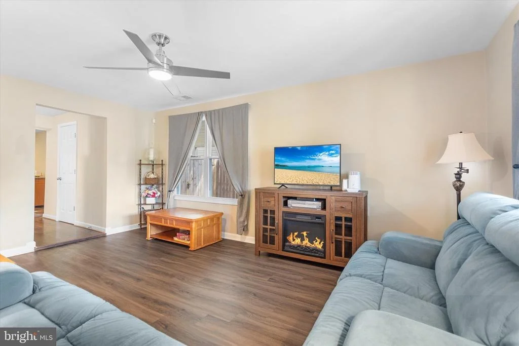 Photo of 1258 GUILDFORD ROAD