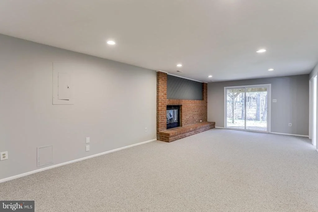Photo of 8635 STONECUTTER ROAD