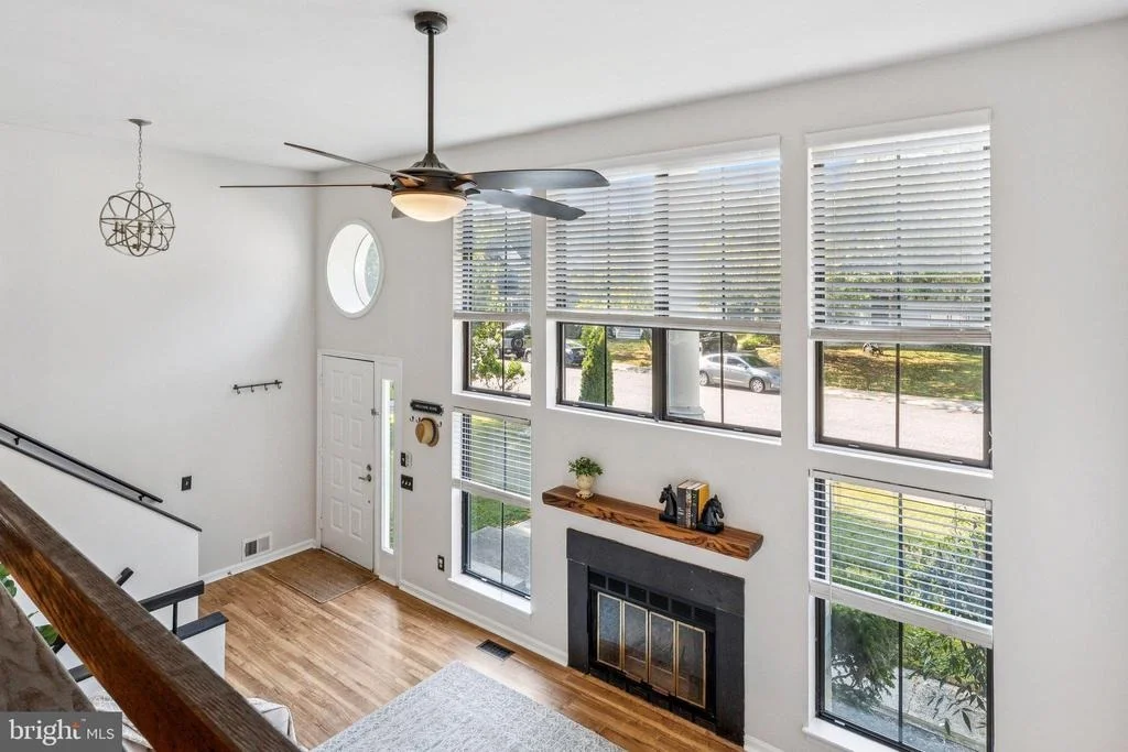 Photo of 910 LANGDON COURT