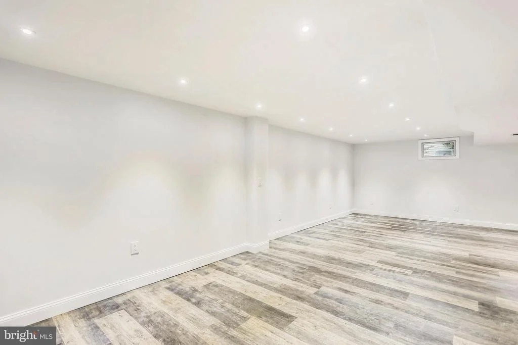 Photo of 15209 DONNA DRIVE
