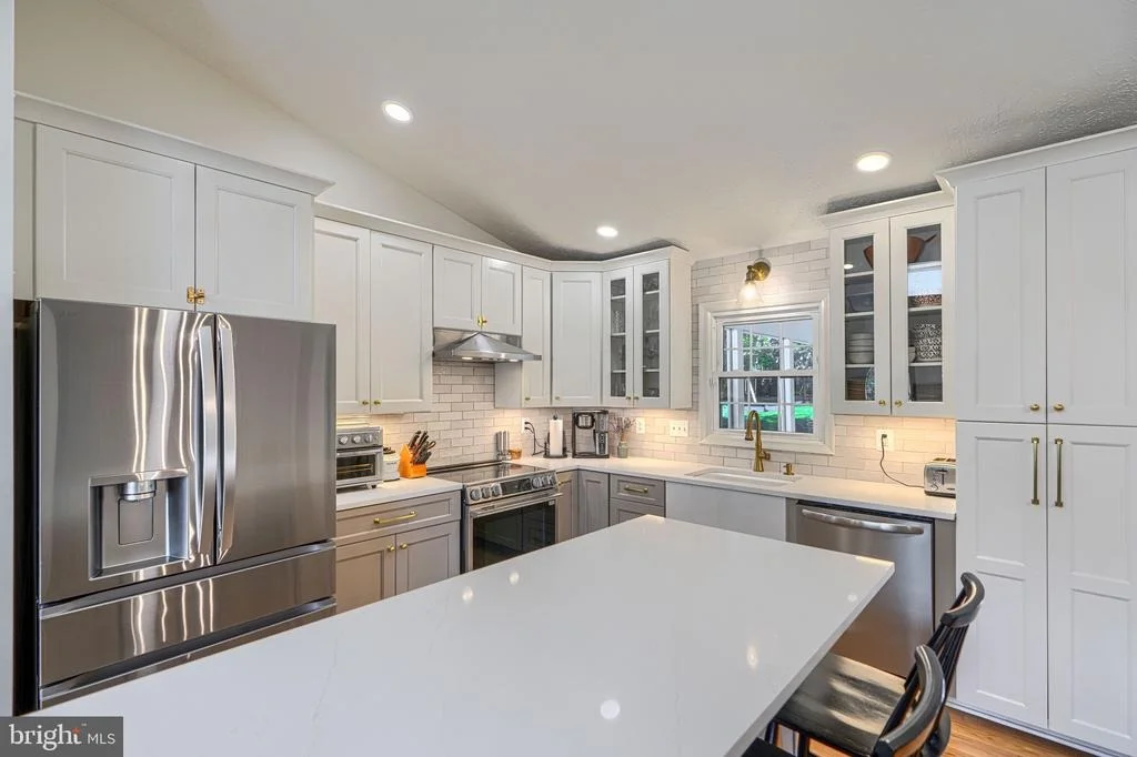 Photo of 1004 PEPPARD DRIVE