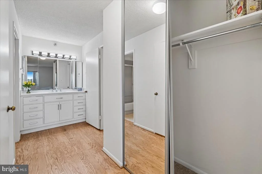 Photo of Unit 3901 at 15115 INTERLACHEN DRIVE