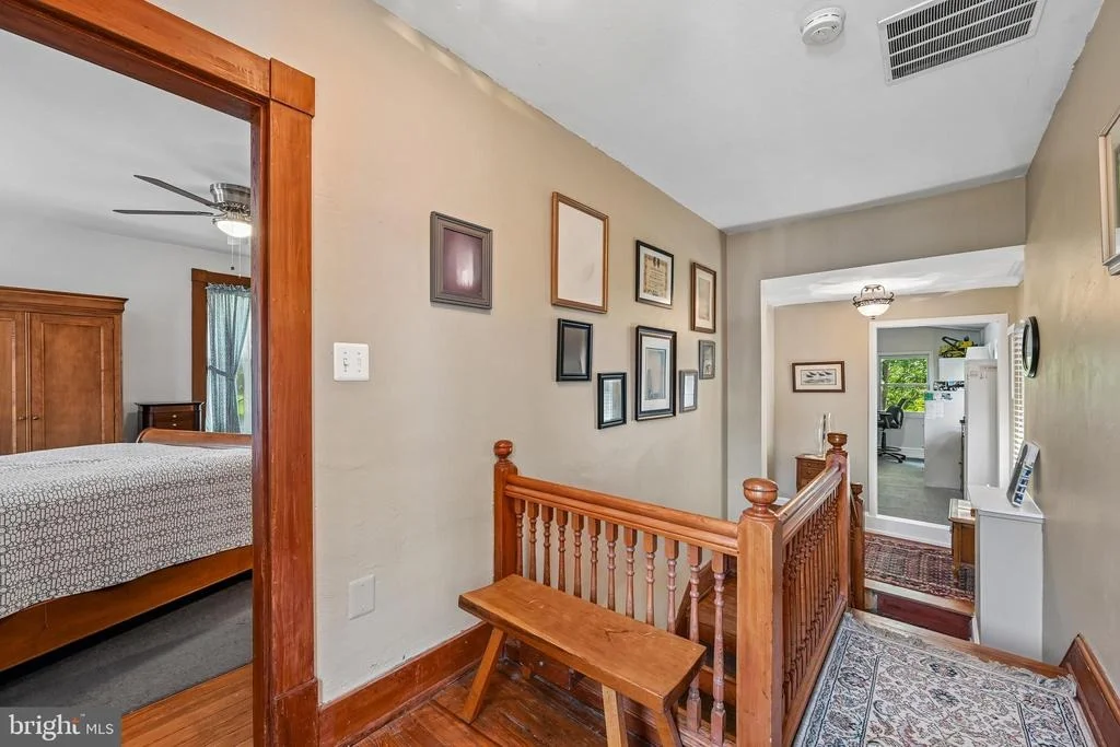 Photo of 20925 CLARKSBURG ROAD