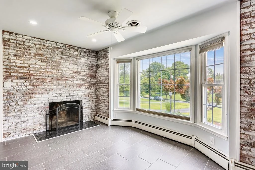 Photo of 24120 DOREEN DRIVE