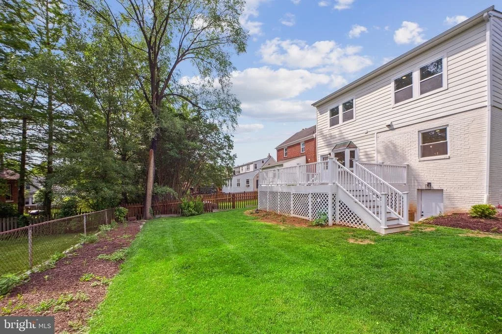 Photo of 9513 BILTMORE DRIVE