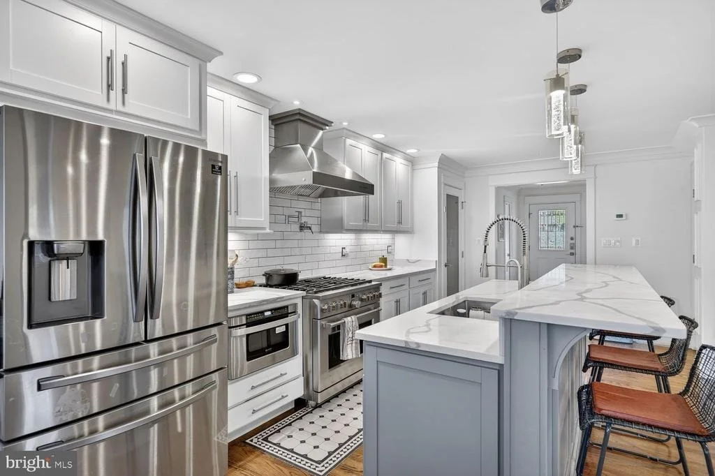 Photo of 5100 YORKTOWN BOULEVARD