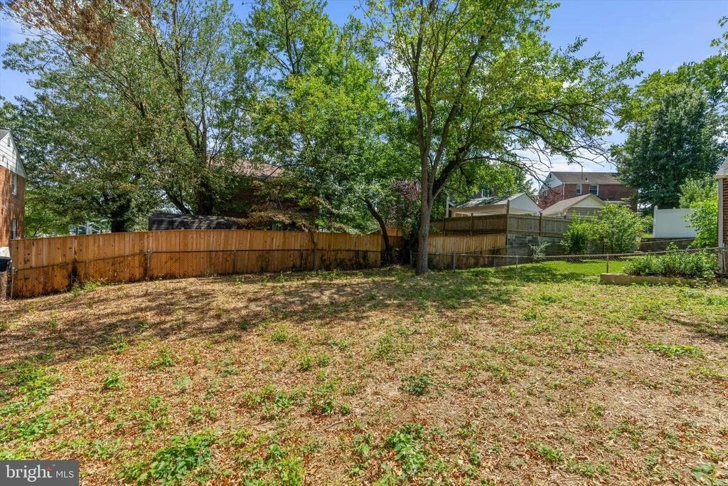 Photo of 4809 70TH PLACE