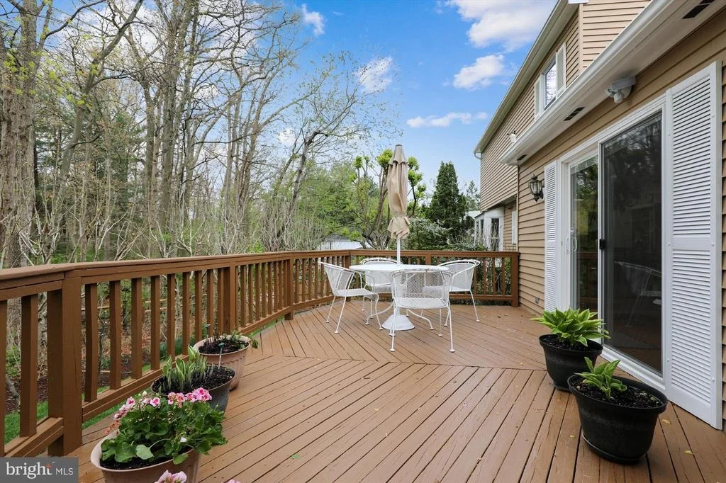 Photo of 2410 HENSLOWE DRIVE