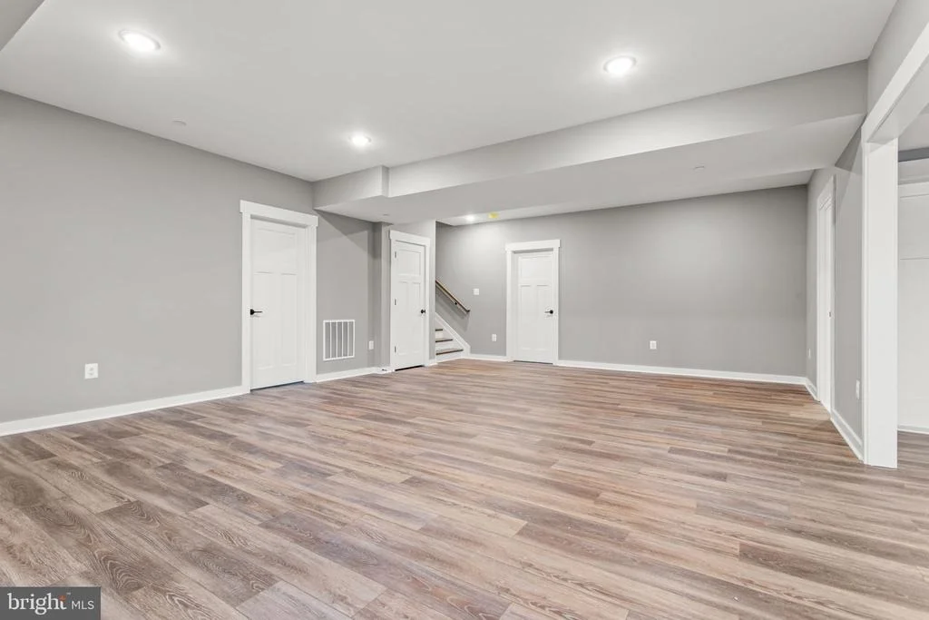 Photo of 7172 MEADOWBROOKE DRIVE