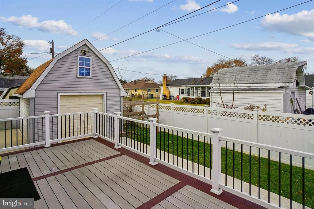 Photo of 417 WHITE OAK PLACE