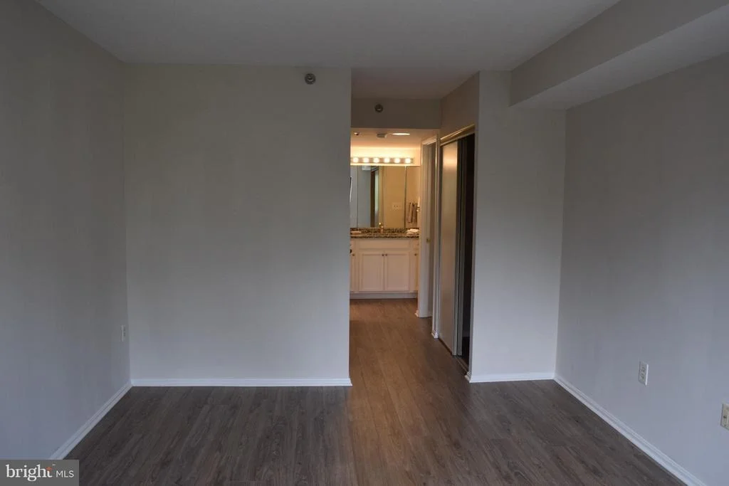 Photo of Unit 3425 at 15115 INTERLACHEN DRIVE