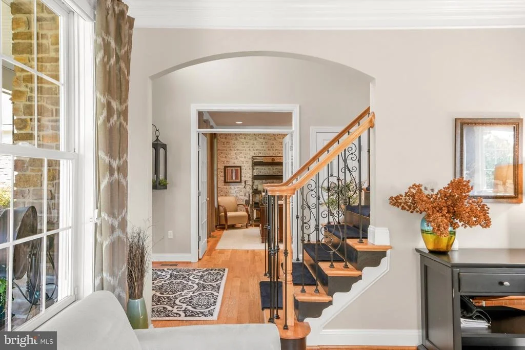 Photo of 4606 MOCKINGBIRD LANE