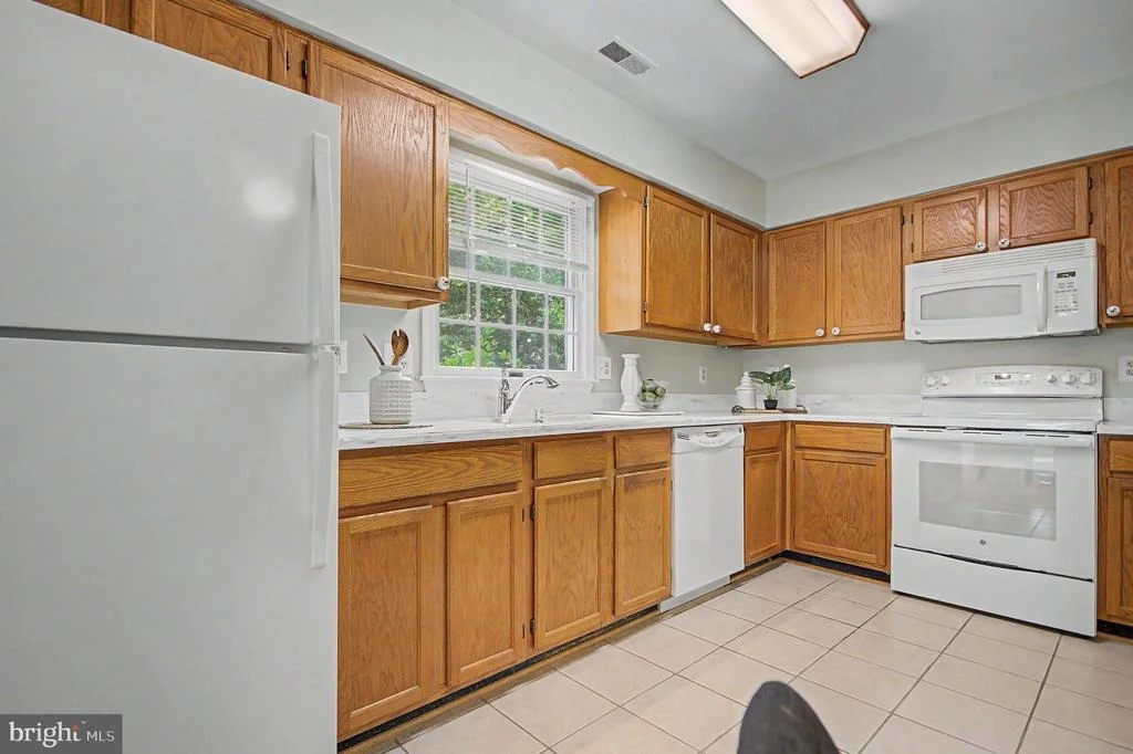 Photo of 804 COXSWAIN WAY