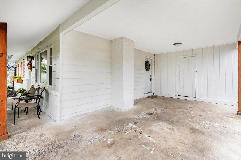 Photo of 28513 WOODVIEW DRIVE