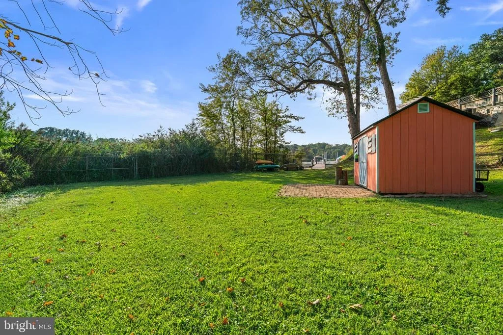 Photo of 384 EAGLE HILL ROAD