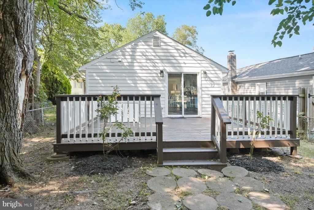 Photo of 4 WENDOVER ROAD