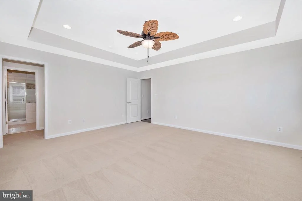 Photo of 8420 CLIFFVIEW LANE