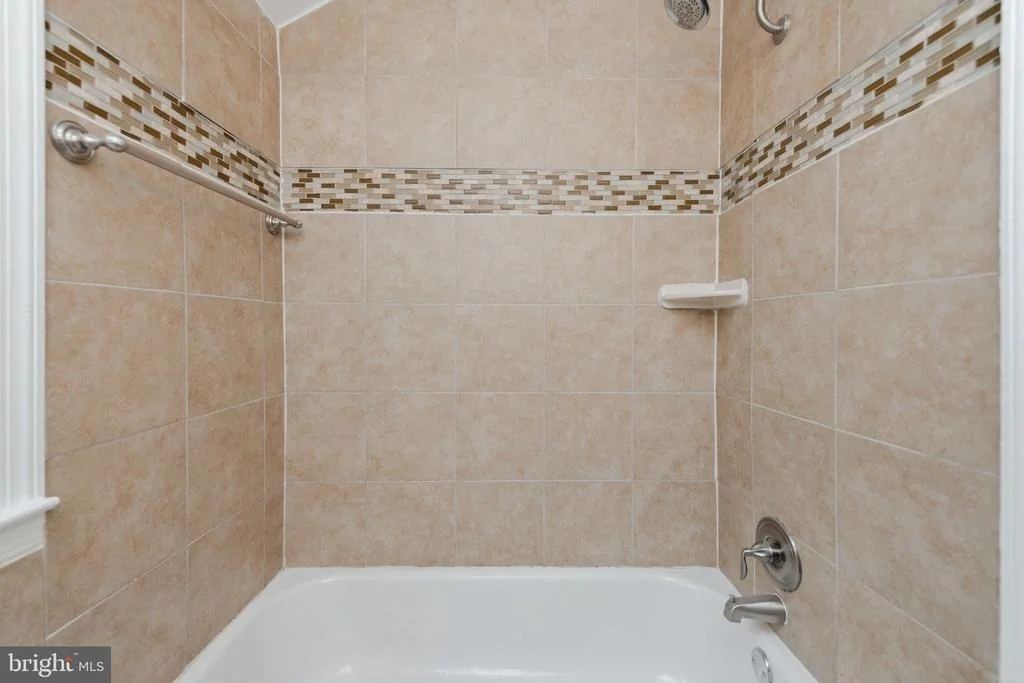 Photo of 5933 WILLIAMSBURG ROAD