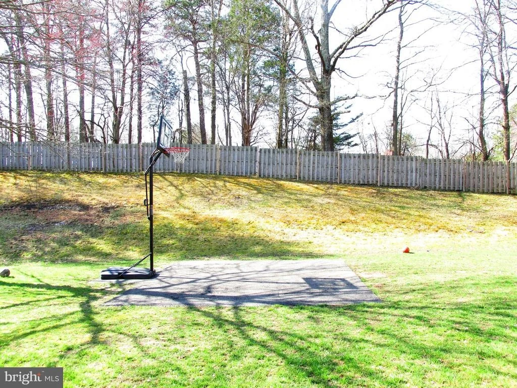 Photo of 9103 JOUSTING LANE
