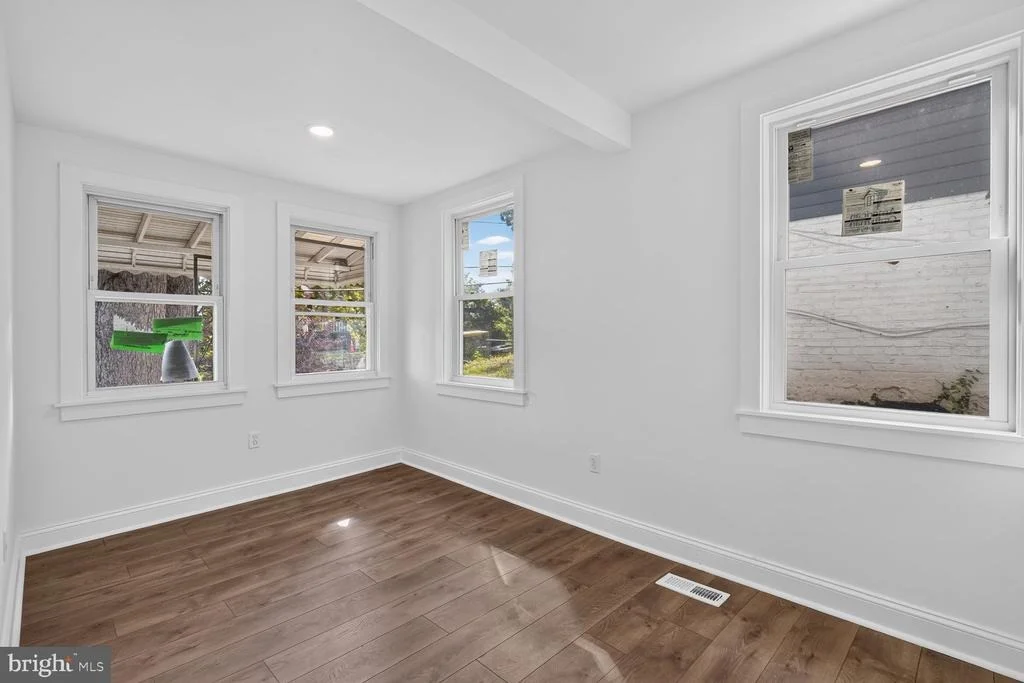 Photo of 1227 44TH PLACE SE