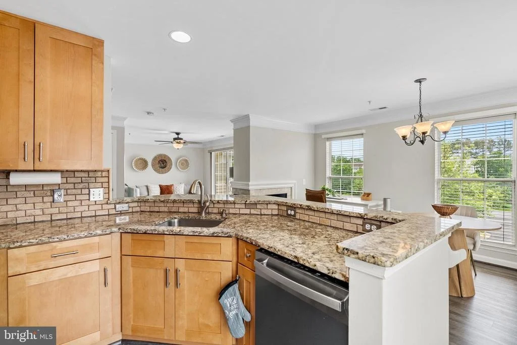 Photo of Unit 300 at 21833 BALDWIN SQUARE