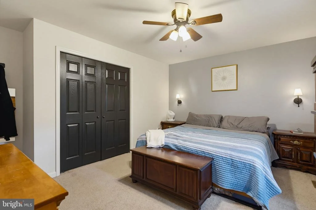 Photo of 2501 YORK COURT