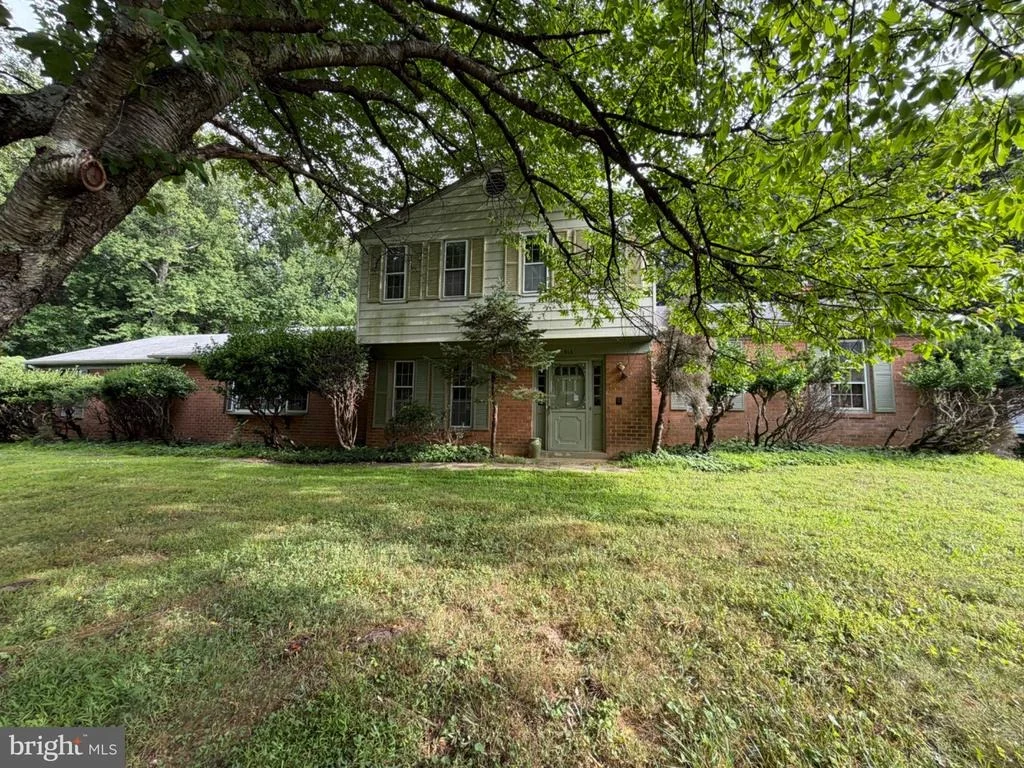 Photo of 913 WINDMILL LANE