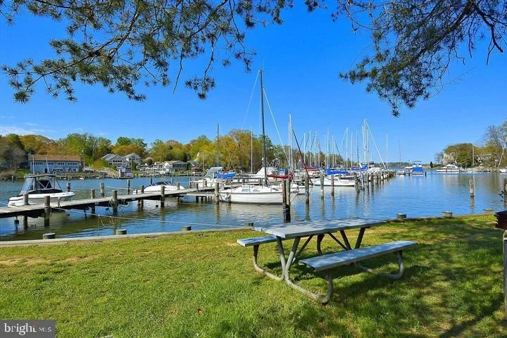 Photo of 1292 SWAN DRIVE