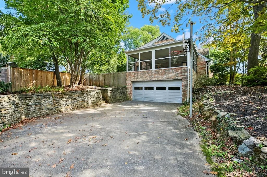 Photo of 11803 EDEN ROAD