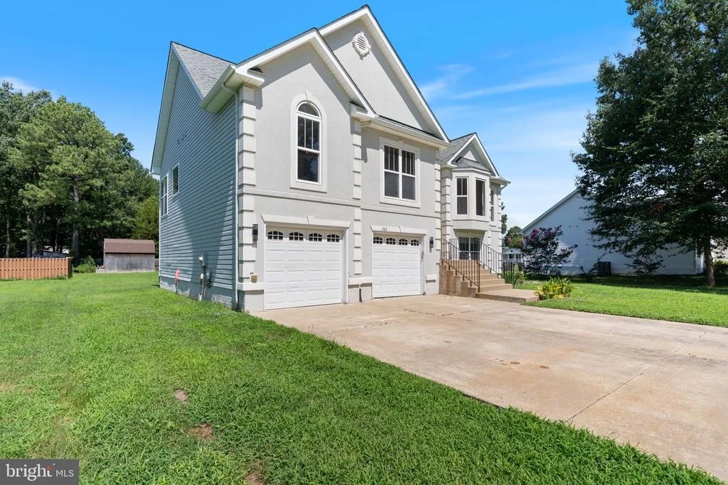 Photo of 203 FOREST AVENUE