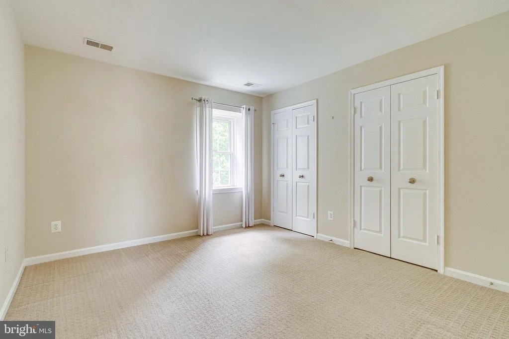 Photo of 1399 PARK LAKE DRIVE